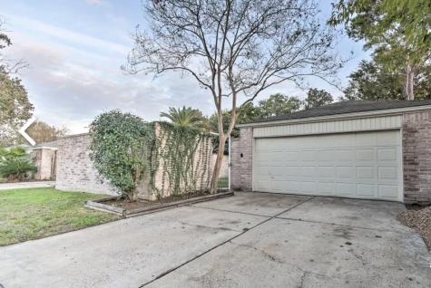 16131 Ridgegreen Drive Houston TX 77082