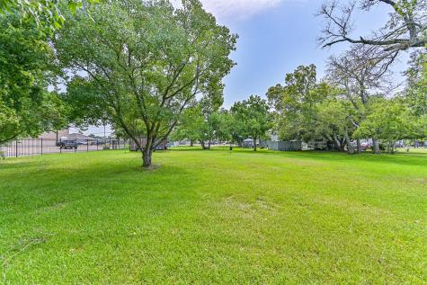 1400 South Broadway La Porte TX 77571