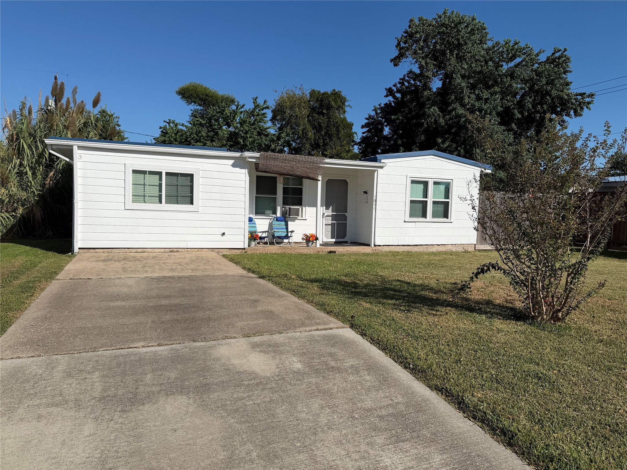 1011 S 3rd Street La Porte TX 77571