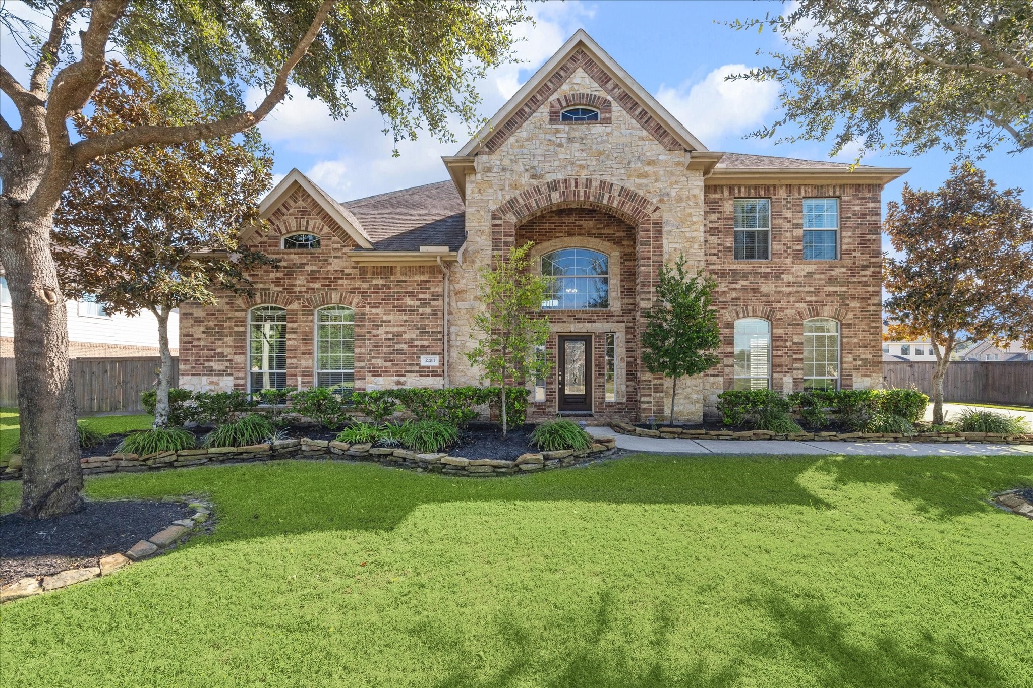 2411 Lakeway Drive Friendswood TX 77546
