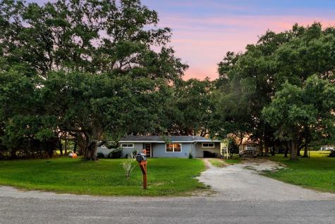 16566 Sandell Road Hamshire TX 77622