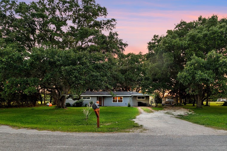 16566 Sandell Road Hamshire TX 77622
