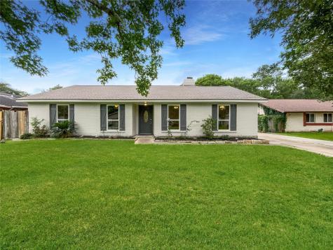 4410 Saffron Lane Friendswood TX 77546