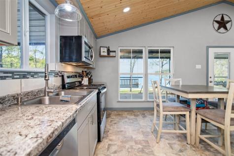 600 Pine Island Cove Road Grapeland TX 75844
