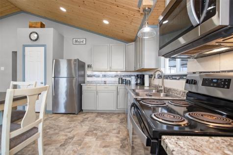 600 Pine Island Cove Road Grapeland TX 75844