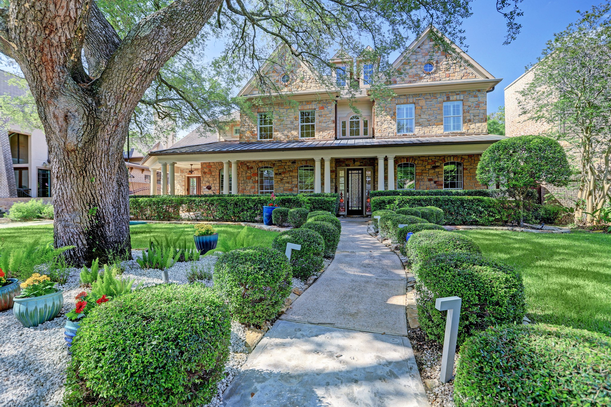 4518 Teas Street Bellaire TX 77401