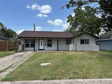 10521 Ambursen Street Houston TX 77034