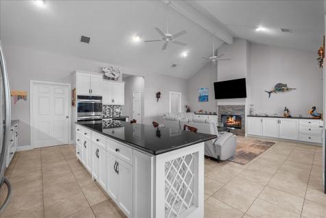 7014 Terrasso Drive Hitchcock TX 77563