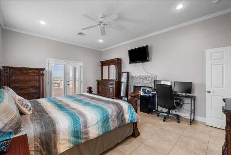 7014 Terrasso Drive Hitchcock TX 77563