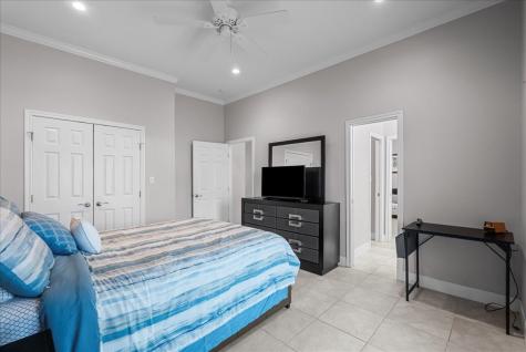 7014 Terrasso Drive Hitchcock TX 77563