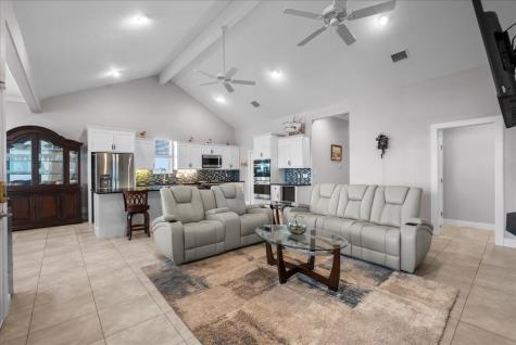 7014 Terrasso Drive Hitchcock TX 77563