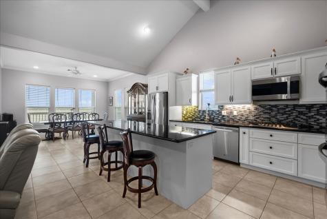 7014 Terrasso Drive Hitchcock TX 77563