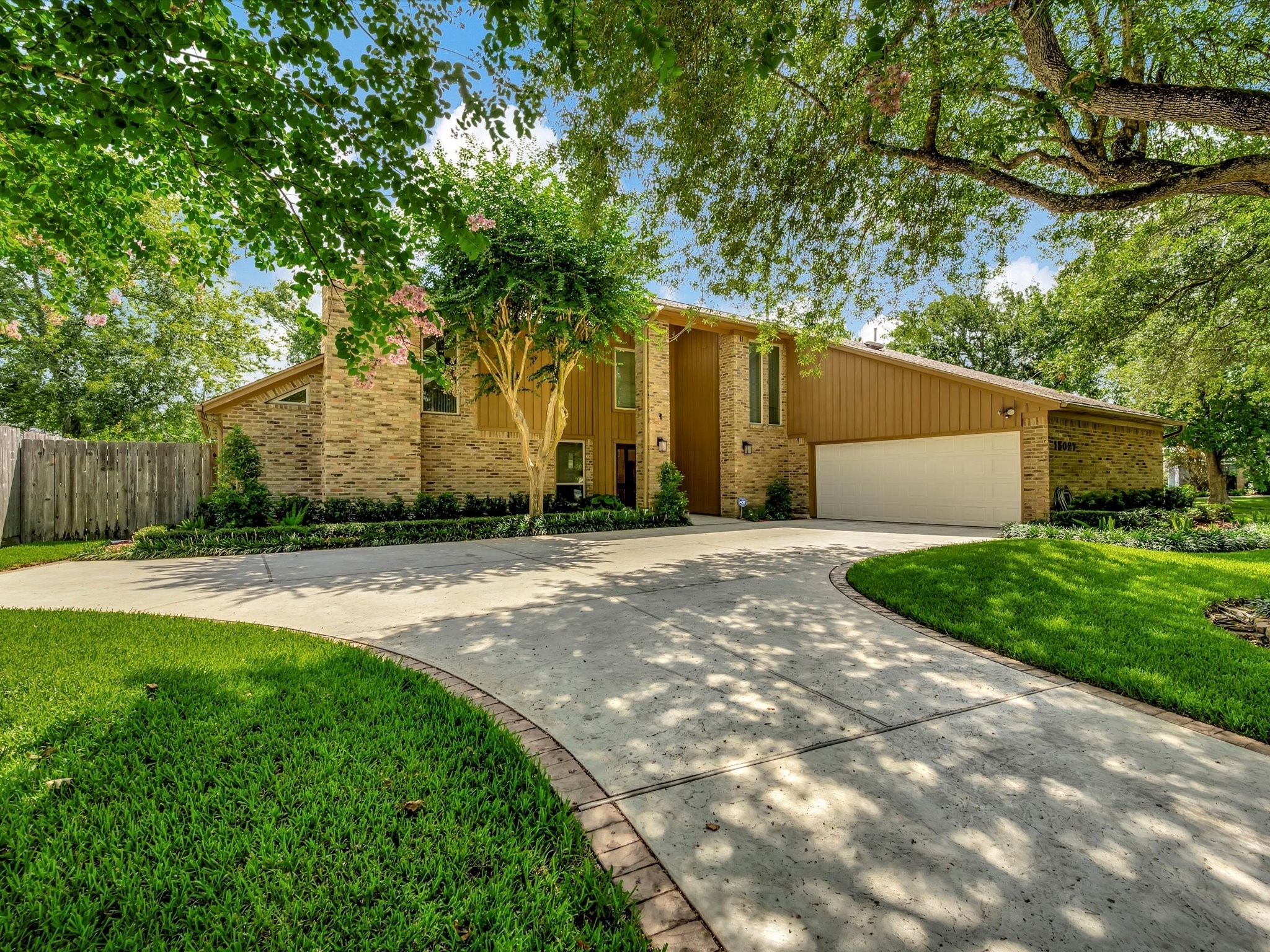15027 Hollydale Drive Houston TX 77062