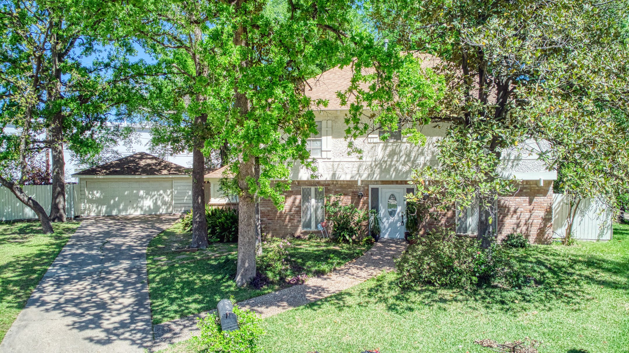 12718 Big Stone Drive Houston TX 77066