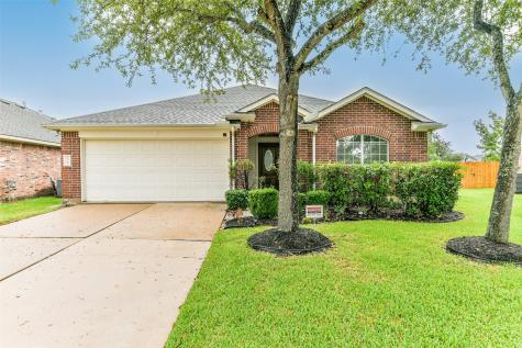 13105 Rippling Creek Lane Pearland TX 77584