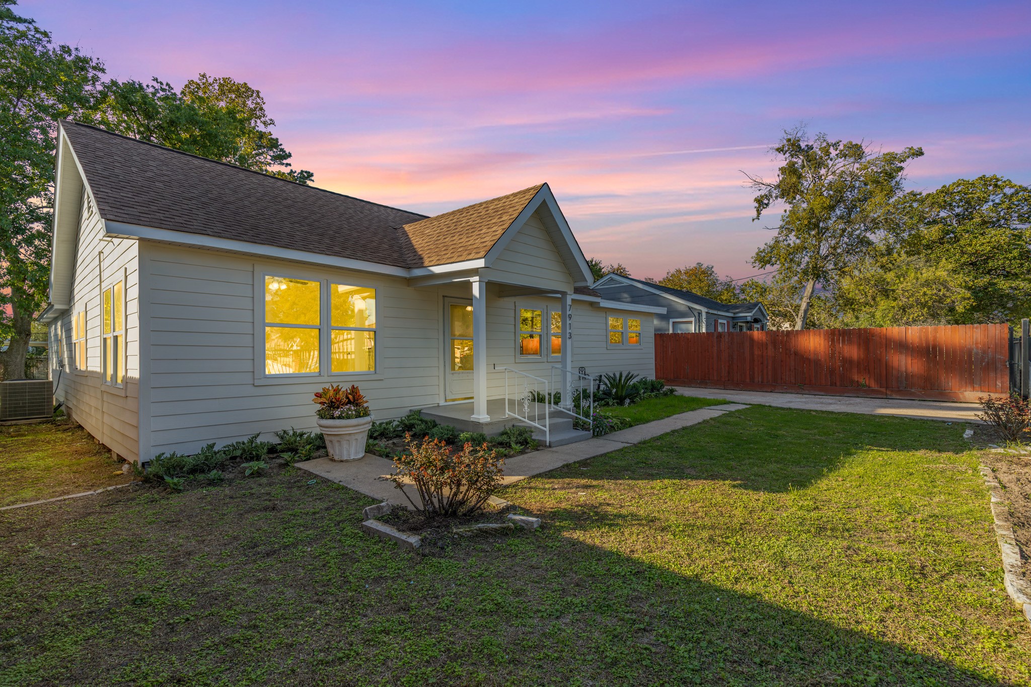 7913 Helmers Street Houston TX 77022