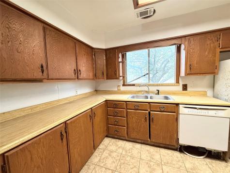 2806 Pearl Street Liverpool TX 77577