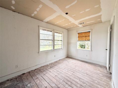 2806 Pearl Street Liverpool TX 77577