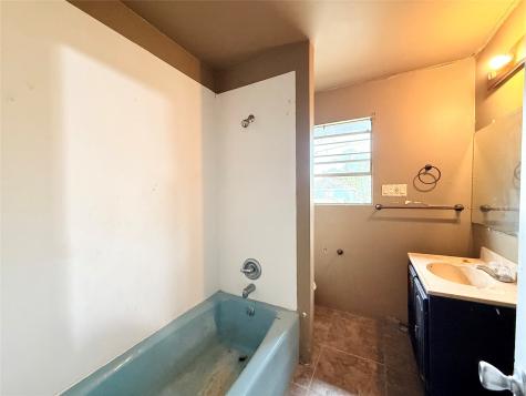 2806 Pearl Street Liverpool TX 77577