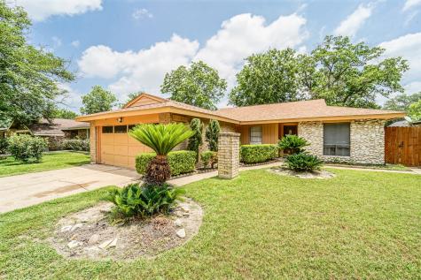 7822 Whispering Wood Lane Houston TX 77086