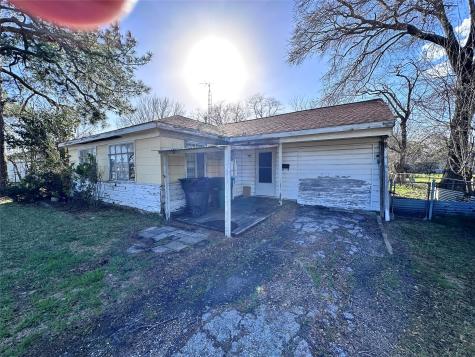 8818 Tewantin Drive Houston TX 77061