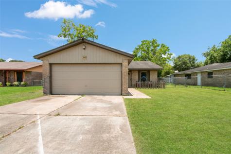 249 Austin Street Angleton TX 77515