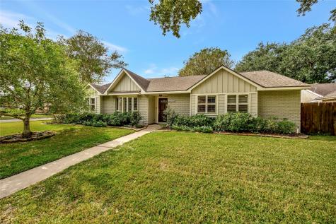 16026 Diana Lane Houston TX 77062