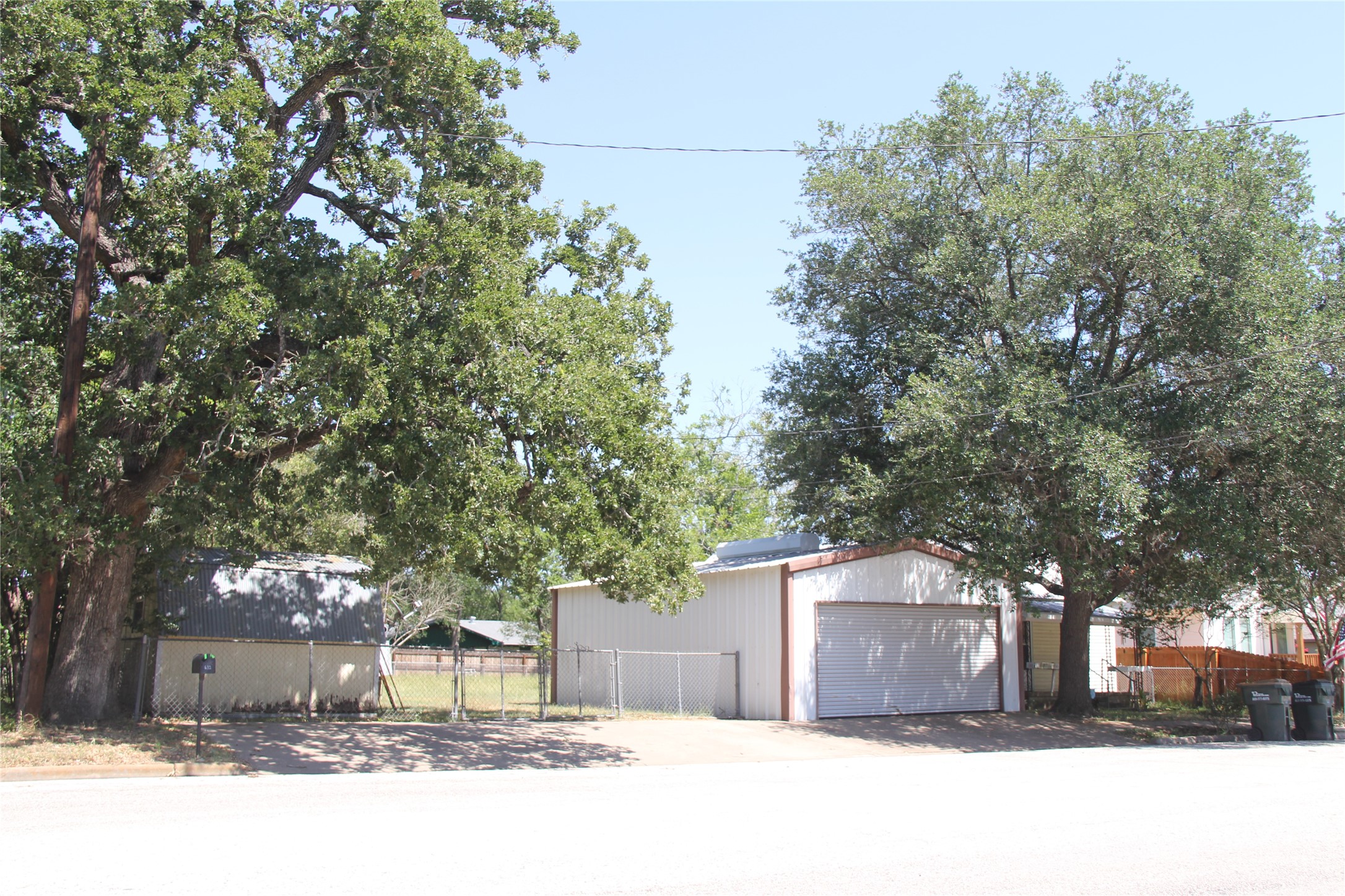650 S Leon Street Giddings TX 78942