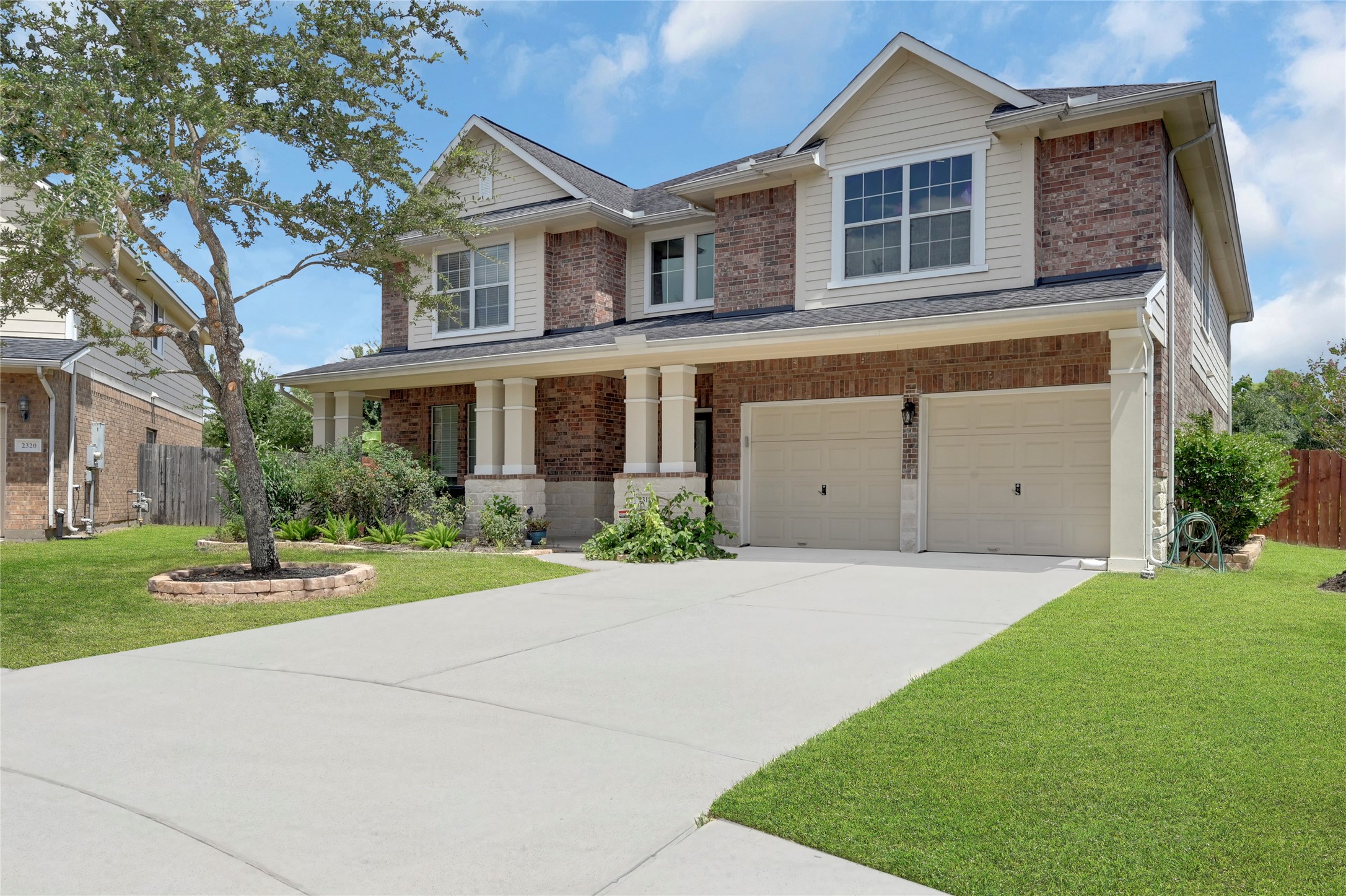 2318 Shadow Falls Lane Pearland TX 77584