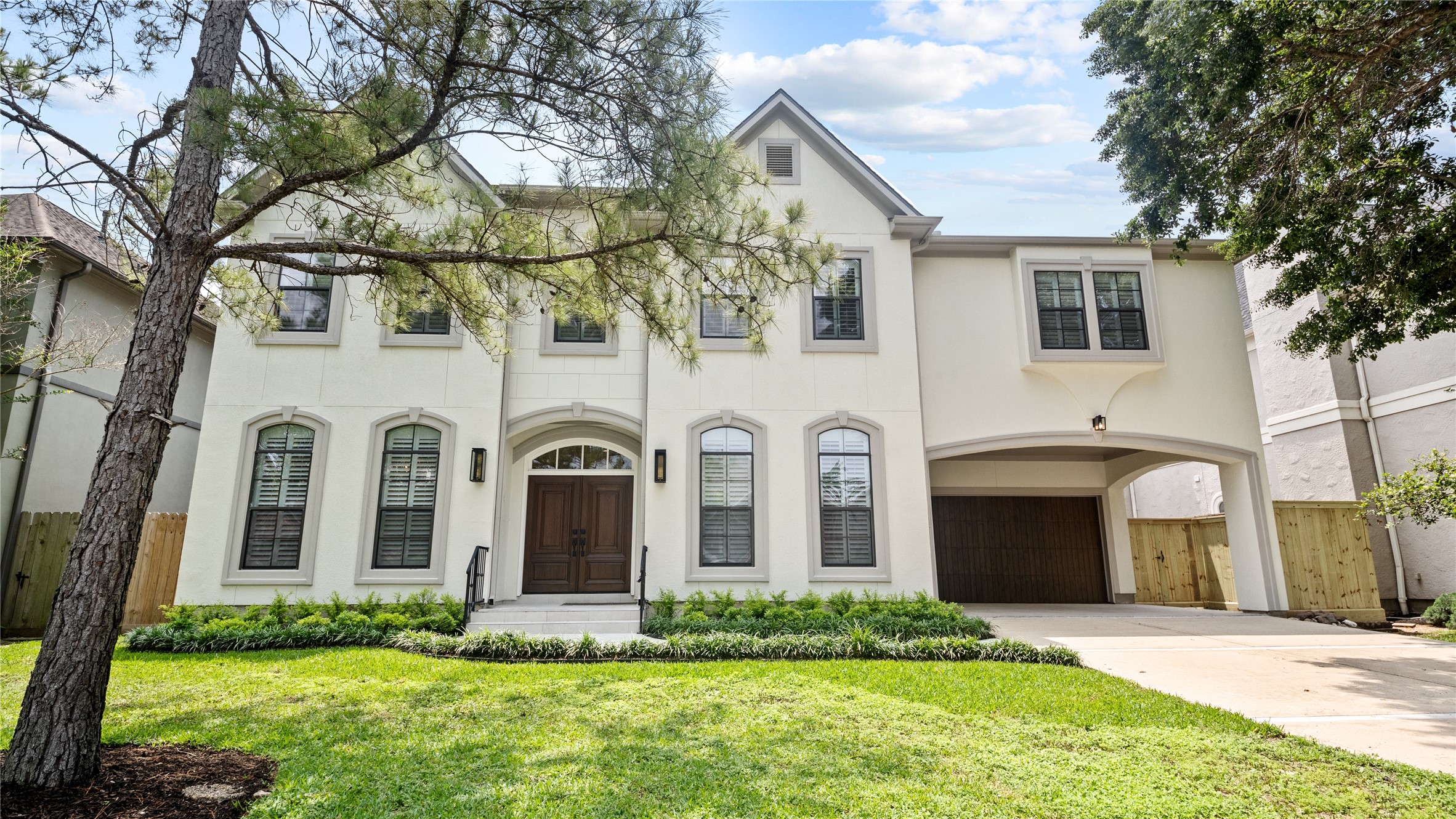 4711 Braeburn Drive Bellaire TX 77401