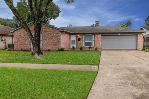 8518 Elmhaven Road La Porte TX 77571