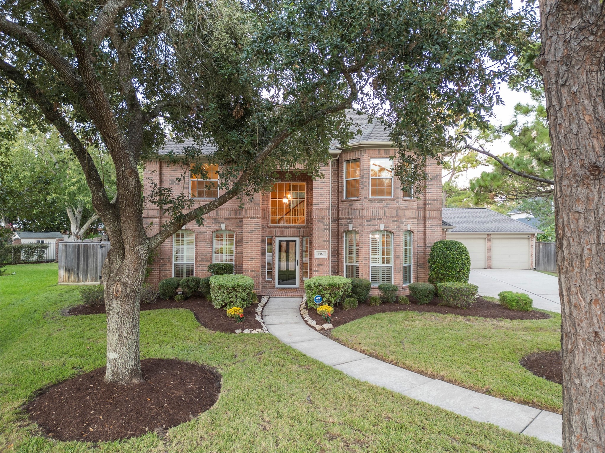 807 Mockingbird Lane Friendswood TX 77546