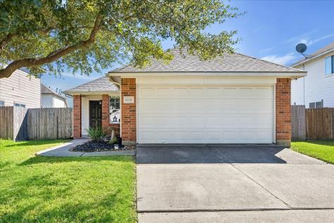 4434 Plumeria Avenue Baytown TX 77521