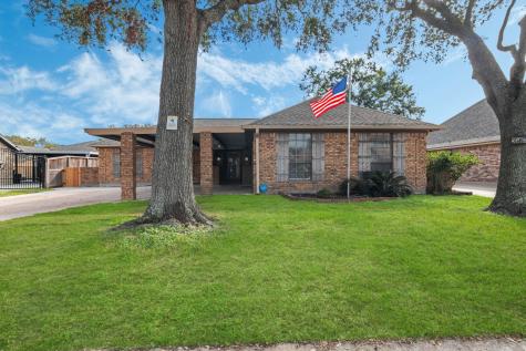313 Yorkshire Court Deer Park TX 77536