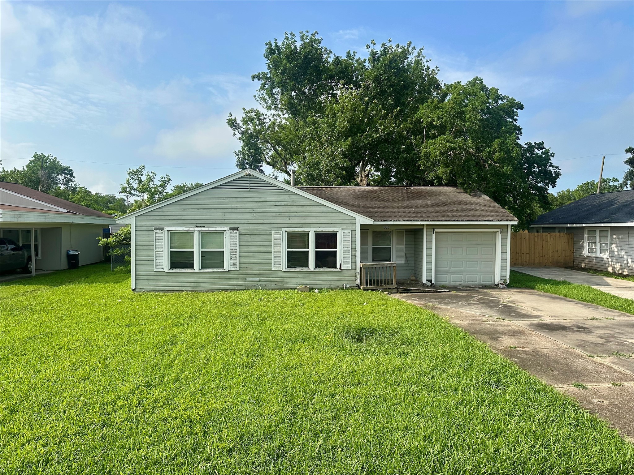 508 Center Way Street Lake Jackson TX 77566