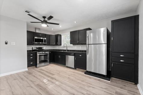 2 Ground Brier Court The Woodlands TX 77381