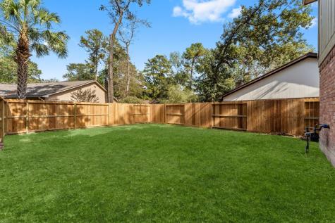 2 Ground Brier Court The Woodlands TX 77381