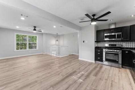 2 Ground Brier Court The Woodlands TX 77381