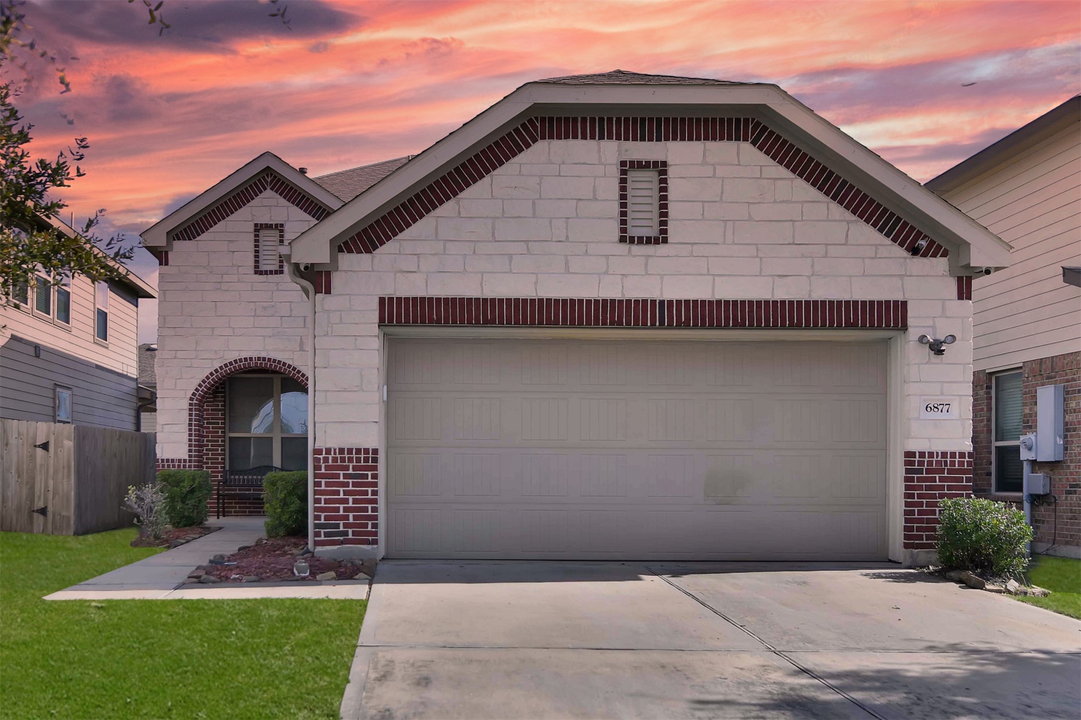 6877 Dogwood Cliff Lane Dickinson TX 77539