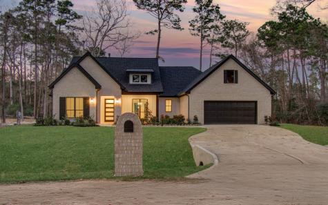 2743 Constantine Roman Forest TX 77357