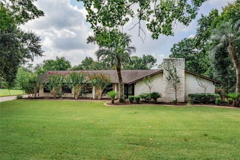 404 N Shadowbend Avenue Friendswood TX 77546