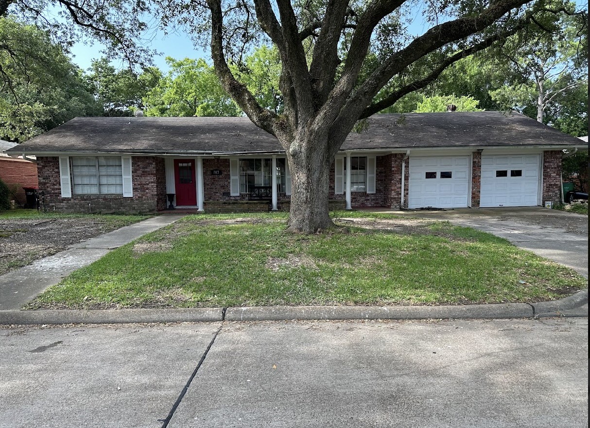 707 Fleetwood Street Baytown TX 77520