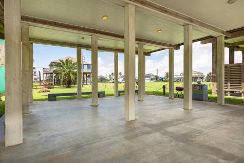 845 O Neil Road Crystal Beach TX 77650