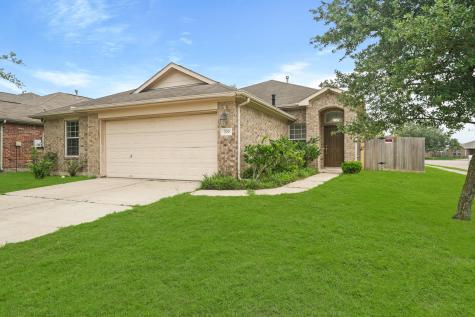 709 Elizabeth Street Alvin TX 77511