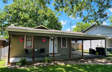 121 Banks Street Columbus TX 78934