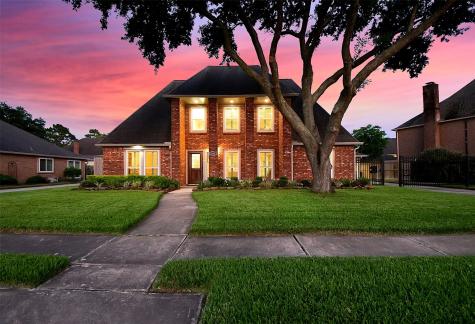 2111 Birdie Court Pearland TX 77581