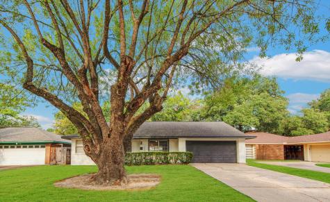 1421 Wisterwood Drive Houston TX 77043