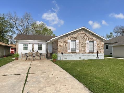 7506 Meadowlark Lane Texas City TX 77591