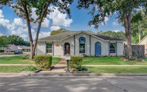 12326 Scottsdale Drive Meadows Place TX 77477