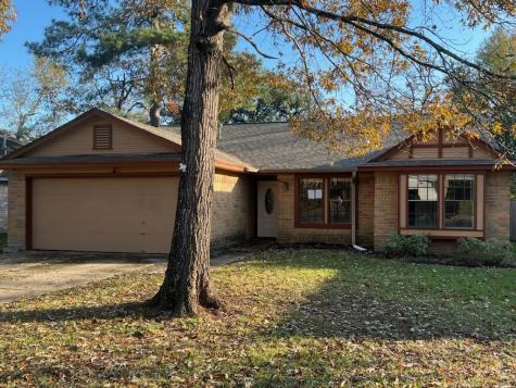 302 Bedford Lane Conroe TX 77303